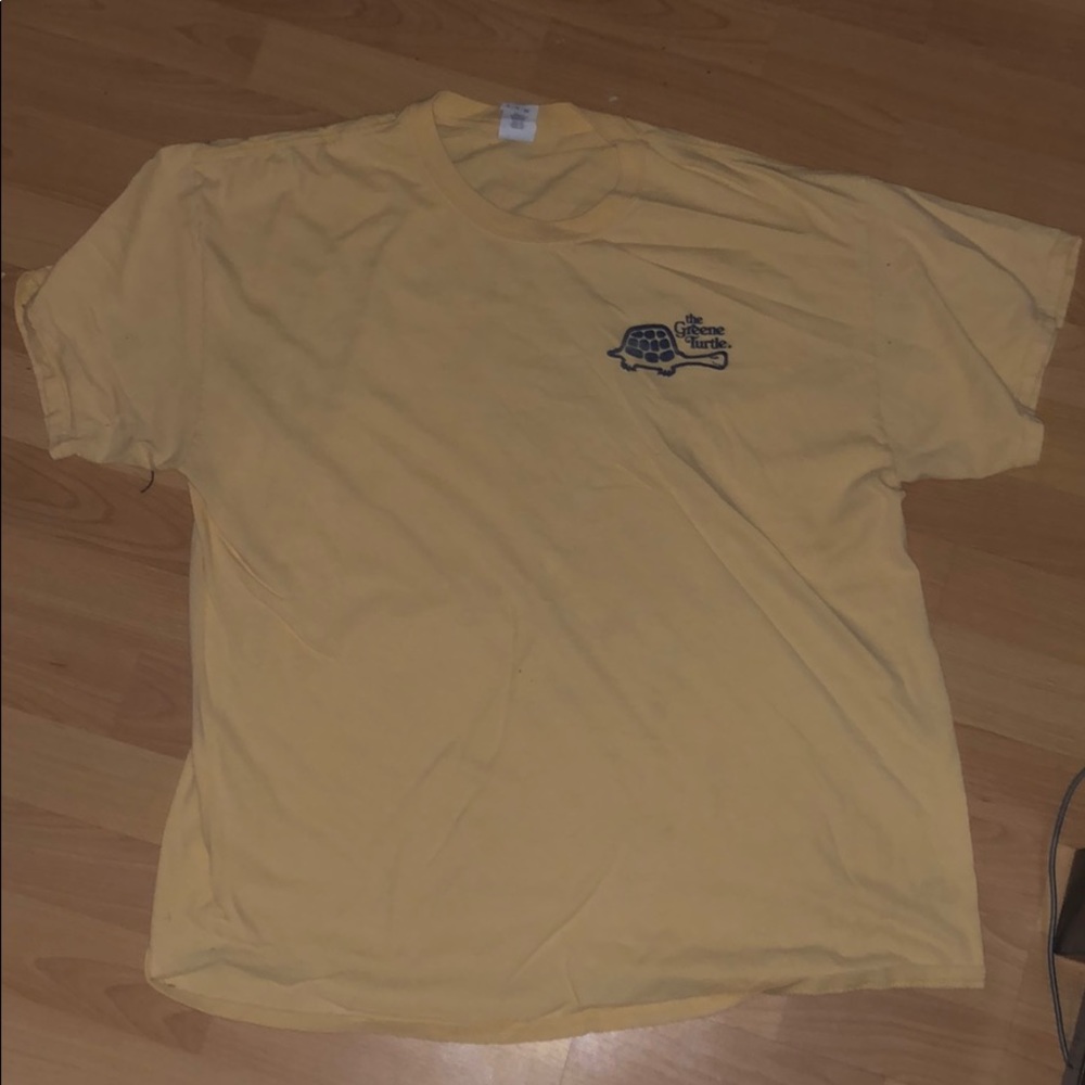 oversized yellow t shirt